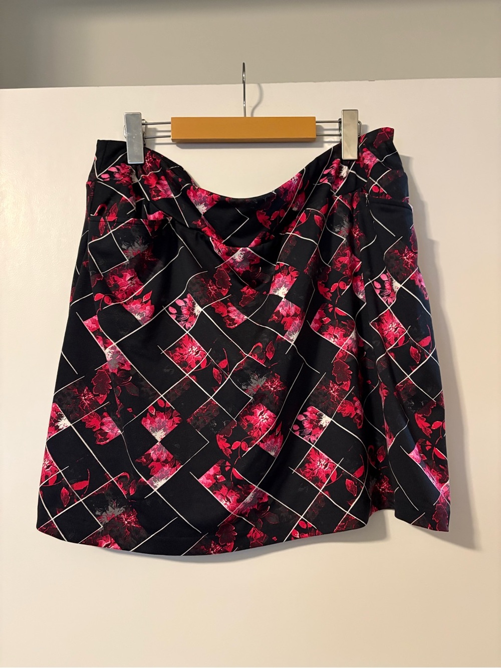 Tail Black and Pink Floral Golf Skort